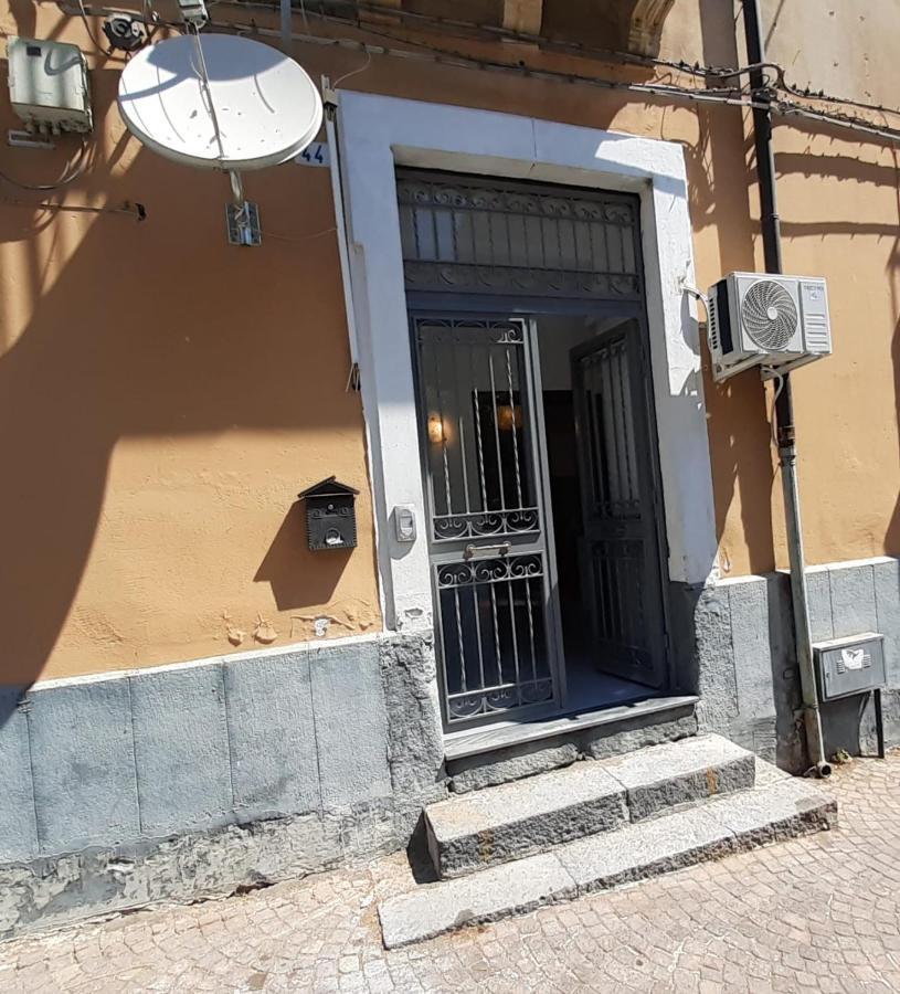 Il Filo Di Arianna Apartment Catania Luaran gambar